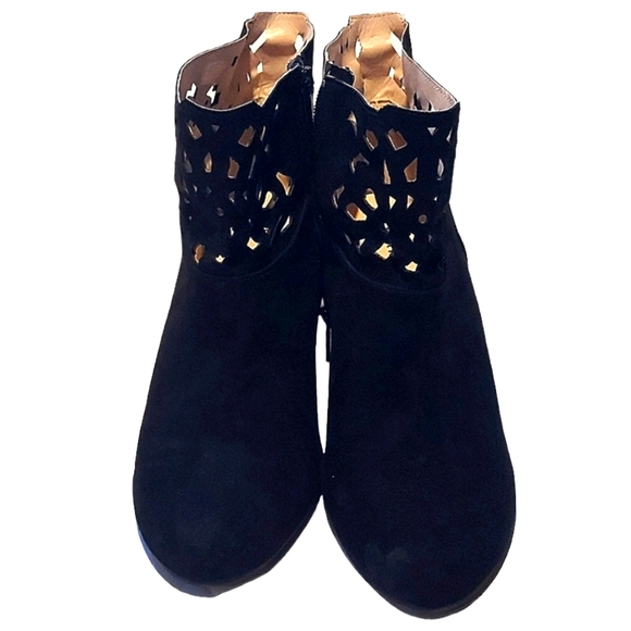 torrid Shoes - 071. TORRID SUEDE WEDGE BOOTIES!